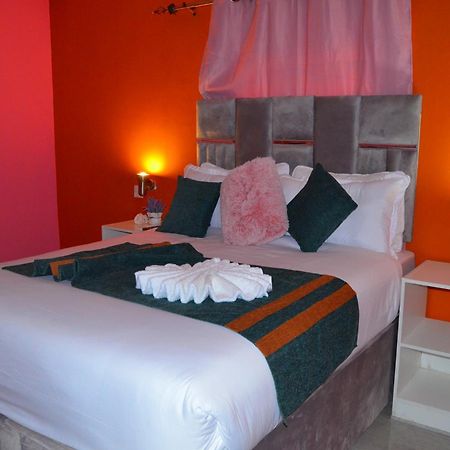 Chobe Kulotu Guest House Kasane Exterior photo