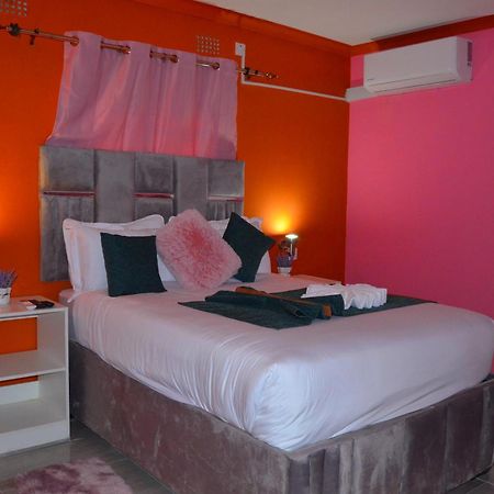 Chobe Kulotu Guest House Kasane Exterior photo