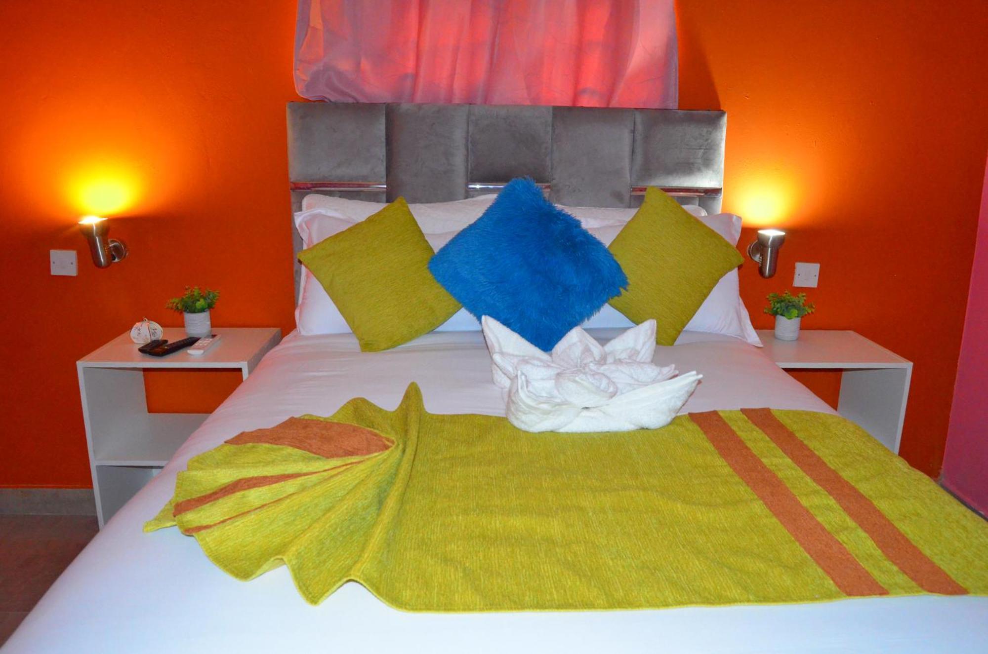 Chobe Kulotu Guest House Kasane Exterior photo