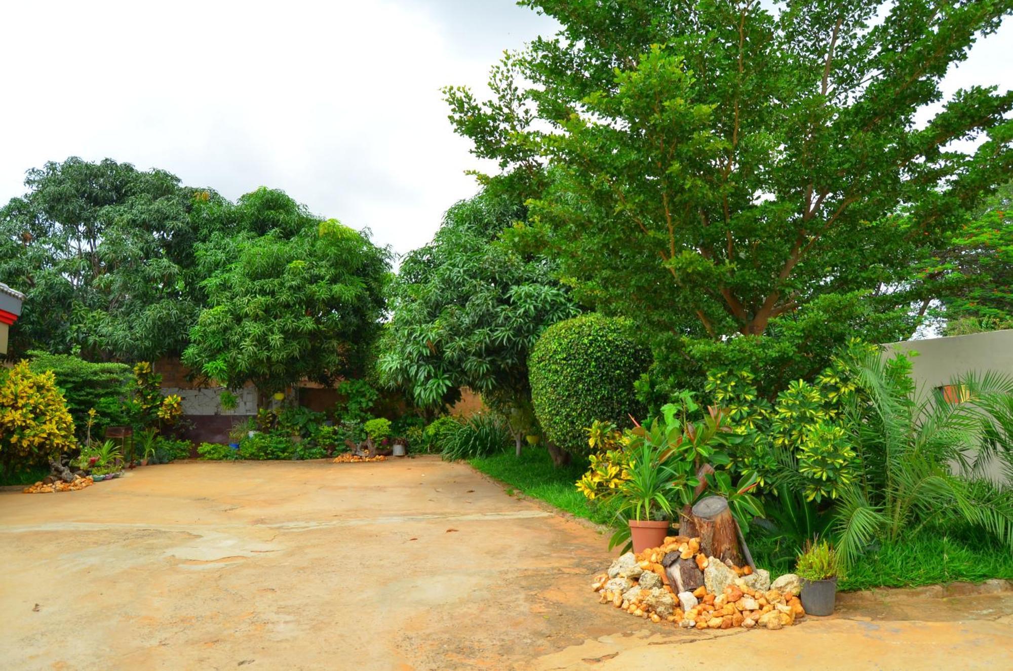 Chobe Kulotu Guest House Kasane Exterior photo